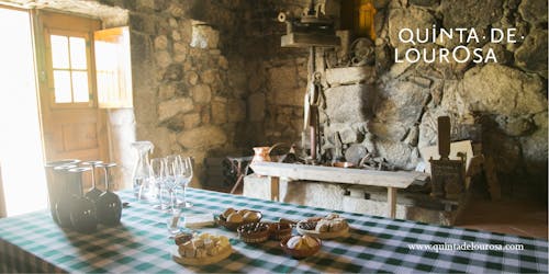Visita guiada à Quinta de Lourosa com almoço e prova de vinhos